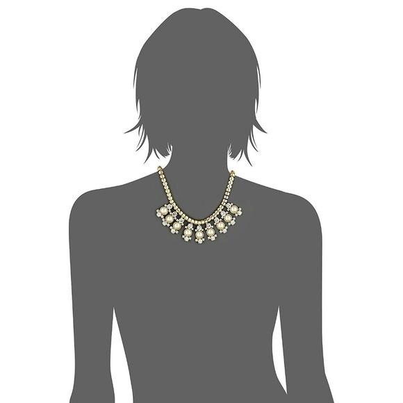 *SOLD* 💕Ted Baker💕 Pearl Bib Rose Gold Necklace - Picture 6 of 8